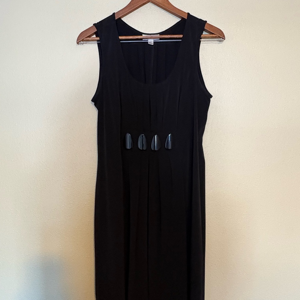 Black Sleeveless Dress